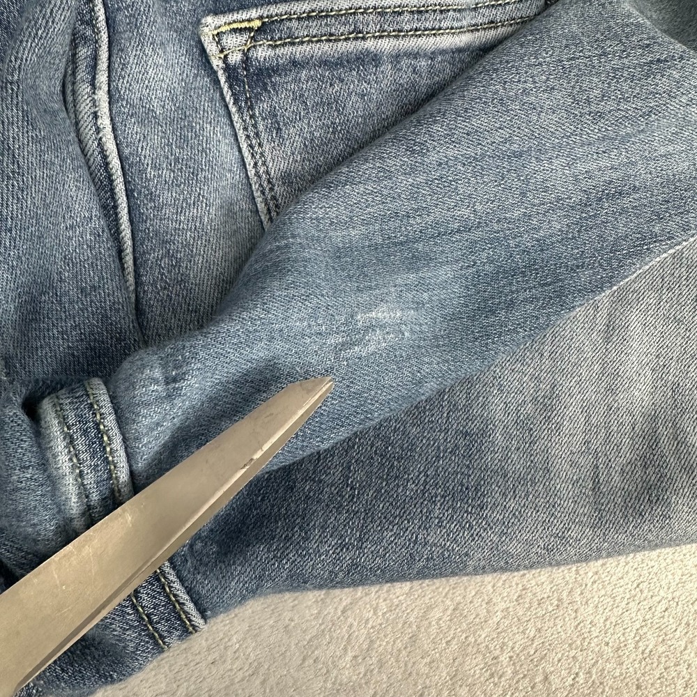 JUDY BLUE Boyfriend Fit Jeans Women's 9/29 Medium Wash Distressed - Picture 16 of 16